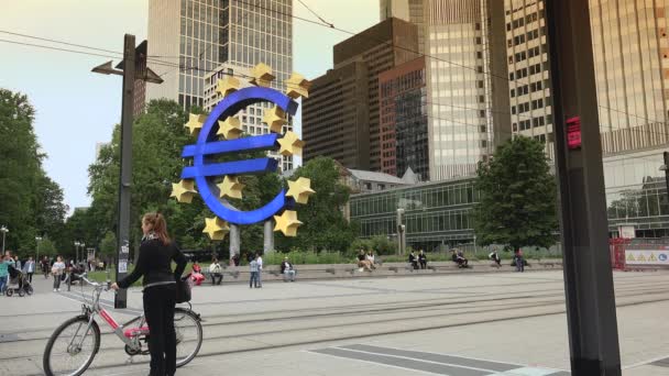 Frankfurt Alemanha Por Volta 2019 Willy Brandt Square Arranha Céus — Vídeo de Stock