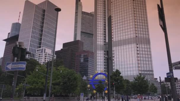 Frankfurt Duitsland Circa 2019 Willy Brandt Square Wolkenkrabbers City Symbool — Stockvideo