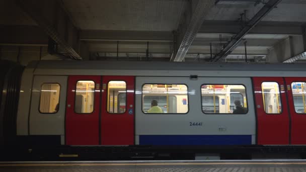 Londen England Circa 2019 London Underground Bekend Als Metro Een — Stockvideo