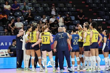 20-05-2025 İstanbul Türkiye: Brezilya bayan voleybol takımı Voleybol Ligi karşılaşmasında kutlama yaptı