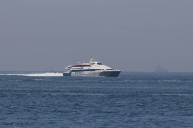 Rıhtımda yolcu gemisi