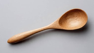 Siyah arkaplanda tahta kaşık