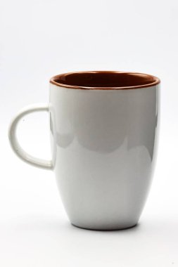 Beyaz arka plan üzerinde izole boş kahve kupa