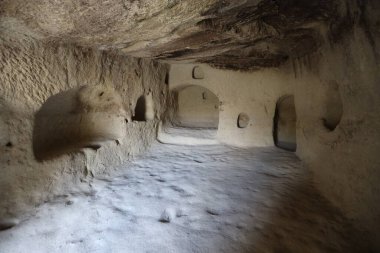 Kapadokya 'daki antik mağara, hindi