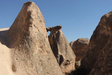 Dağlardaki kaya oluşumu.