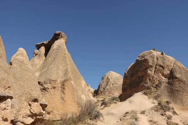 Goreme Milli Parkı 'nın, Kapadokya' nın, hindinin güzel manzarası.