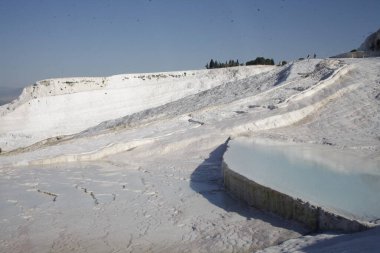 Denizli 'de pamukkale, izukkale, hindi. Güzel bir beyaz pamukkale manzarası..