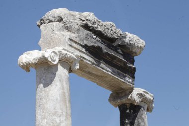 İtalya 'nın Roma şehrindeki antik Roma tapınağı İsa' ya.