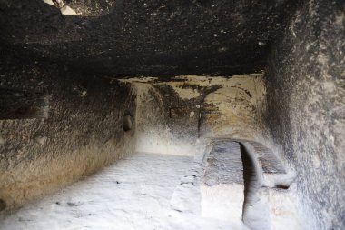 23-09-2024 Goreme Nevsehir Türkiye: Kapadokya 'daki Karanlık Kilise mağara kilisesi