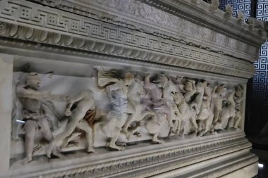 14-11-2025 İstanbul Türkiye: İstanbul Arkeoloji Müzeleri tarihi neoklasik cephe