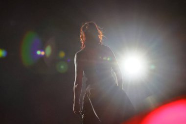 12-08-2025 İstanbul Türkiye: Melek Mosso Sahnede Canlı Gösteriyor