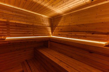 Boş, boş, ısıtmalı sauna Himalaya tuğla duvarı, saunada ahşap duvarlar, Finlandiya saunası, Himalaya tuzu yorucu spor eğitiminden sonra iyileşme.