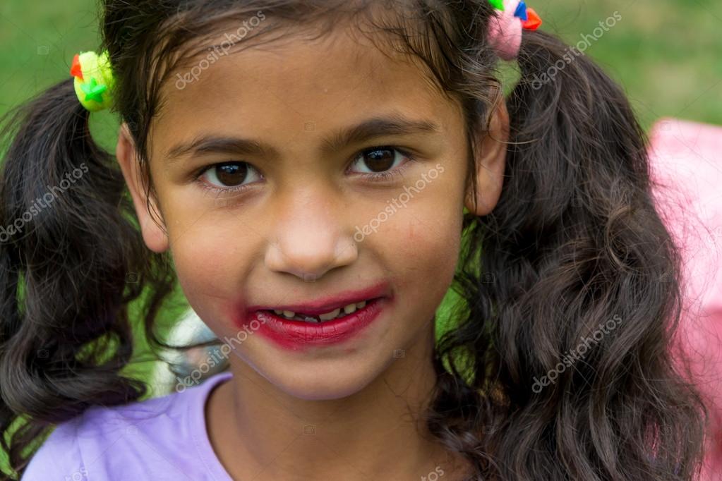 красивые цыганские дети. маленькая цыганочка. цыганские дети. вера погосян. карнавальный костюм цыганки для девочки.