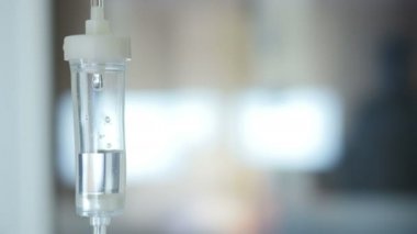 A doktor bakar Counter bırak