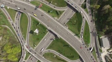 Otoyol kavşağı havadan görünümü