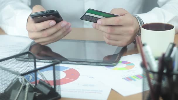 Online Banking med Smart-phone — Stockvideo