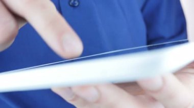 işadamı tablet kullanma