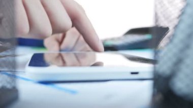 işadamı tablet kullanma
