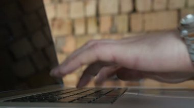 İşadamı Klavye Yazma