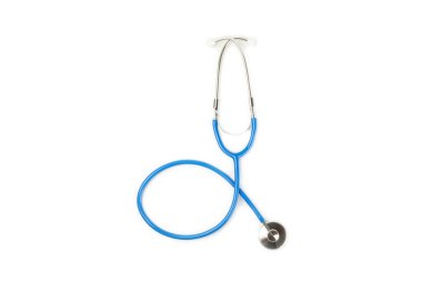 Steteskop beyaz arka planda izole edilmiş. Tıbbi alet. Tıbbi konsept. Sağlık hizmetleri. Sağlık Günü. Doktor ekipmanı. Kardiyoloji. Kalp hastalığı. Akciğer teşhisi. Solunum iltihabı teşhisi.