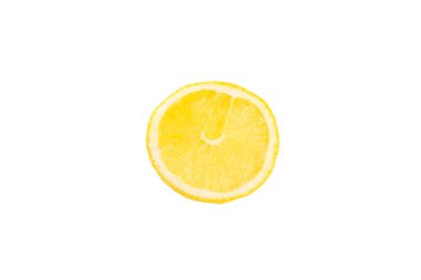 Lemon beyaz arka planda izole edilmiş. Dilimlenmiş limon meyvesi. Turunçgil yapraklı taze limon meyvesi. Limon suyu. Şablon. Metin için boşluk.
