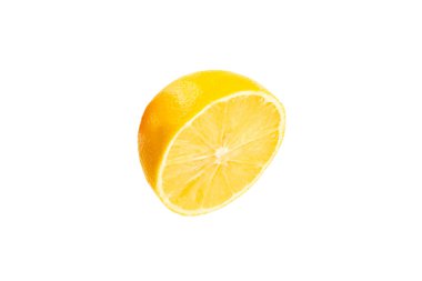 Lemon beyaz arka planda izole edilmiş. Dilimlenmiş limon meyvesi. Turunçgil yapraklı taze limon meyvesi. Limon suyu. Şablon. Metin için boşluk.