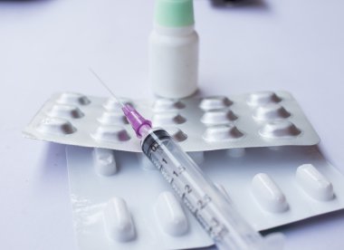 Şırınga yerleştirmeye