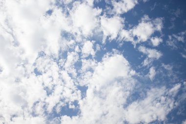 Arka planı için kullanılan bulut ile mavi gökyüzü