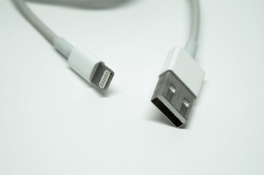 Kullanılan erkek Usb şarj ve veri kablosu yol