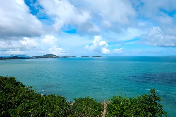 Sea and blue sky at Ladkoh view point, Samui Island, Thailand — Stock Photo, Image