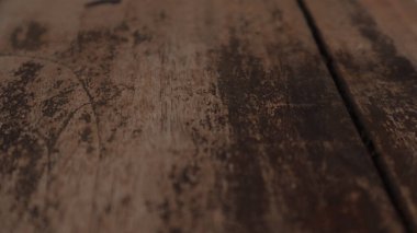 Boş tahta masa üstü, kahverengi renk.