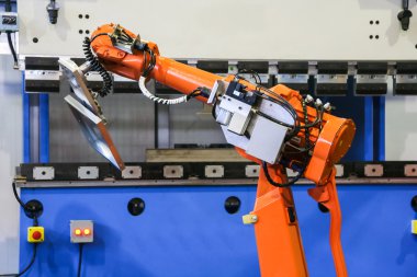 Bükme Makinası için robot