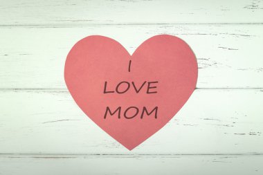 Kağıt kalp anneler günü için