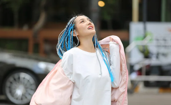 Happy Stylish Young Hipster Woman Long Blue Hair Pink Jacket — Stock Photo, Image