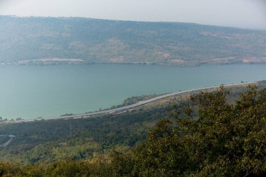 Nehrin güzel manzarası