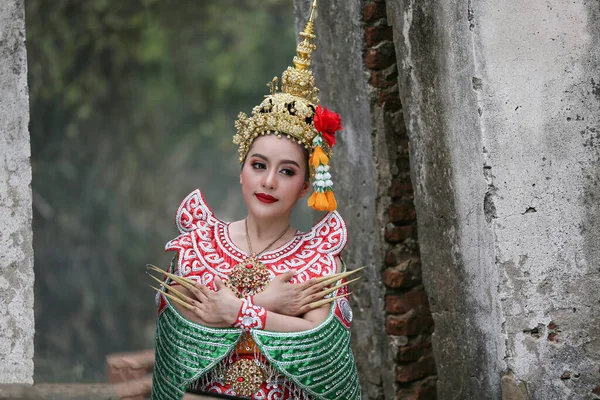 Beautiful Thai Young Woman Portrait Kinnaree Traditional Dress Costume Art — стокове фото