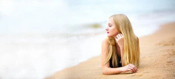 Smiling Woman Bikini Lying Tropical Beach Happy Female Swimwear Black — Stock Photo, Image