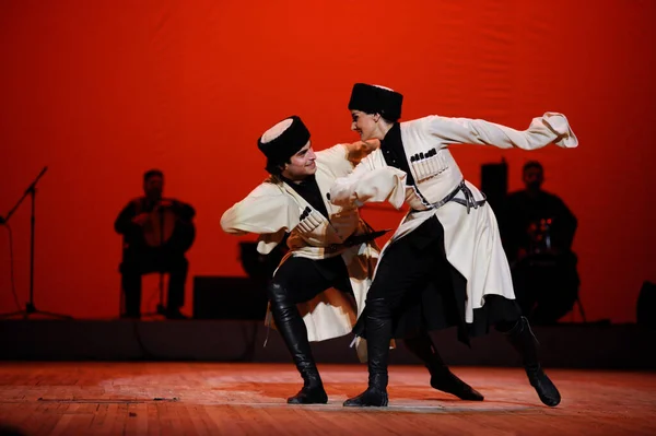 Tanečníci Předvádějící Gruzínský Tanec Sukhišvili Gruzínský Národní Balet Března2018 Kyjev — Stock fotografie