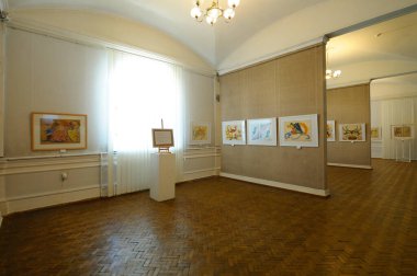 Ulusal Dekoratif Sanatlar Müzesi 'nin sergi salonu. 23 Temmuz 2021. Kyiv, Ukrayna