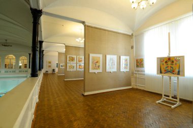 Ulusal Dekoratif Sanatlar Müzesi 'nin sergi salonu. 23 Temmuz 2021. Kyiv, Ukrayna