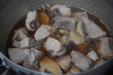 Pişirilmiş bonito nasıl yapılır görüntüsü