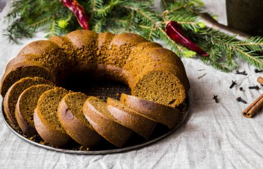 Çavdar unu bal ve baharatlar ile gelen Noel kek