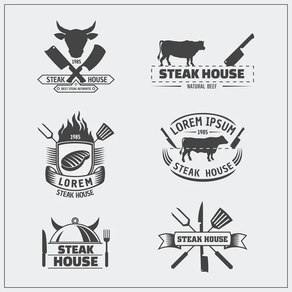 Logotipos, rótulos, emblemas e emblemas de design para churrascos e grelhadores . — Vetor de Stock