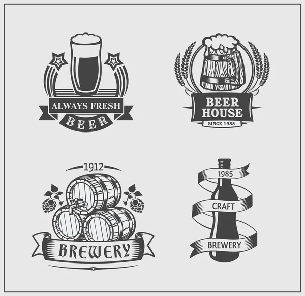 Set de etiquetas de cerveza vintage . — Archivo Imágenes Vectoriales