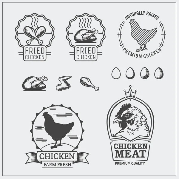 Conjunto de etiquetas de pollo, emblemas y elementos de diseño . — Vector de stock