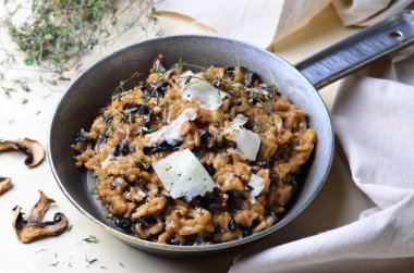 lezzetli mantarlı risotto