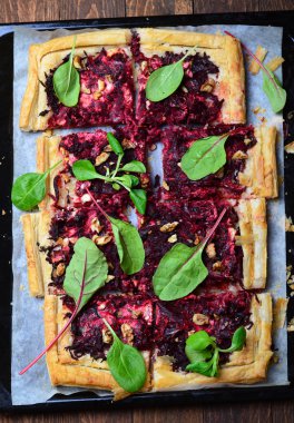 Pancar puf böreği Tart