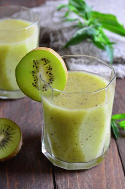 sağlıklı kivi smoothie