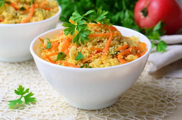 Leckerer Gemüsecouscous — Stockfoto