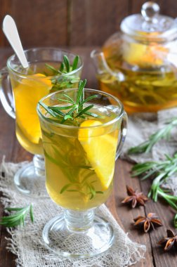 Turuncu ve biberiye çayı